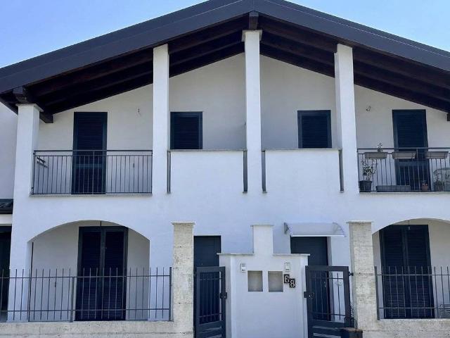 Villa in vendita a Borgolavezzaro NO