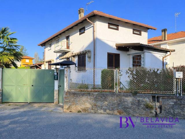 Villa in vendita a Borgomanero