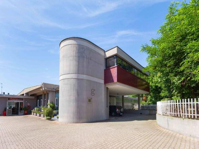 Villa in vendita a Borgomanero NO
