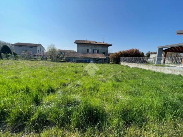 Villa in vendita a Borgomanero NO