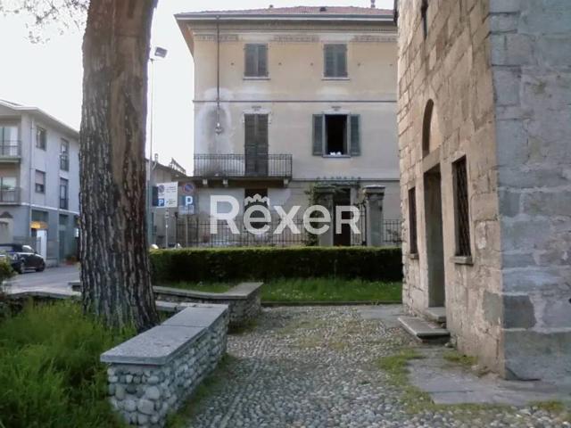 Villa in vendita a Borgomanero NO