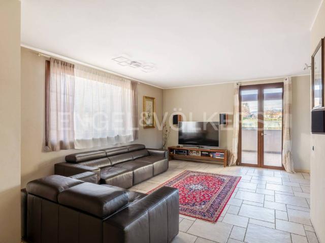 Villa in vendita a Borgomanero NO