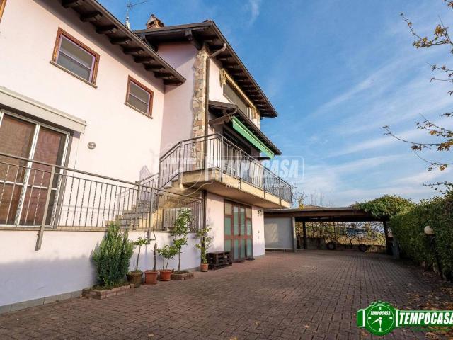 Villa in vendita a Borgonovo Val Tidone PC