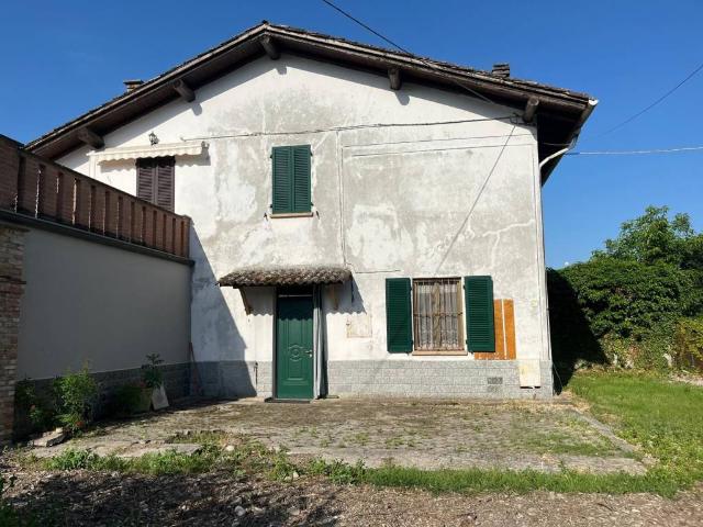 Villa in vendita a Borgonovo Val Tidone PC