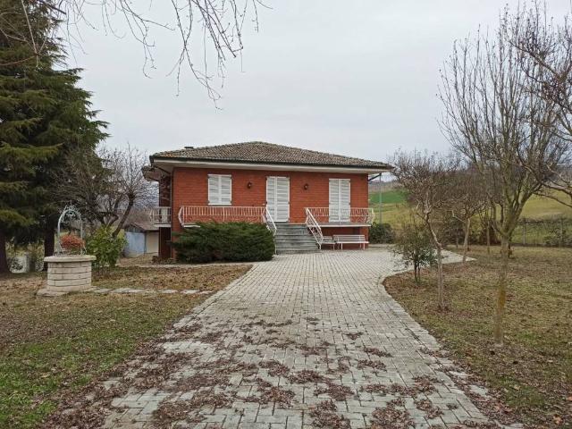 Villa in vendita a Borgonovo Val Tidone PC