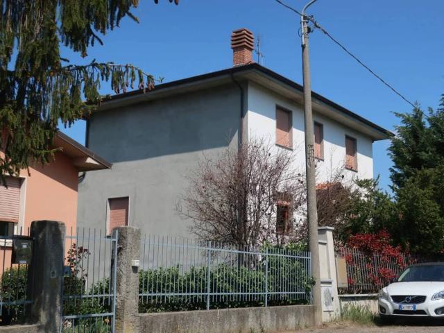 Villa in vendita a Rovescala PV