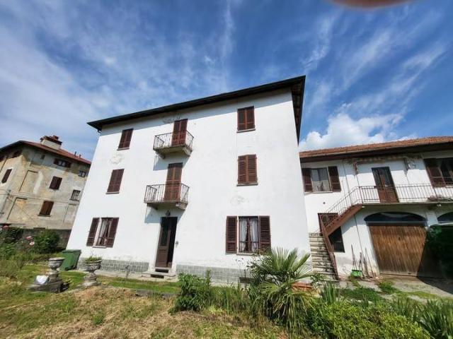 Villa in vendita a Borgosesia VC