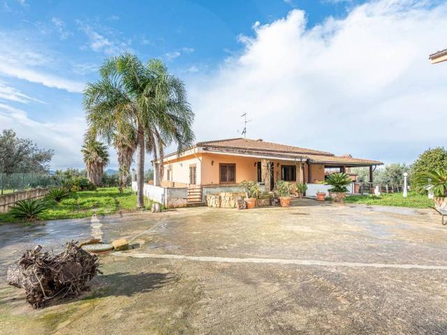 Villa in vendita a Borgetto PA