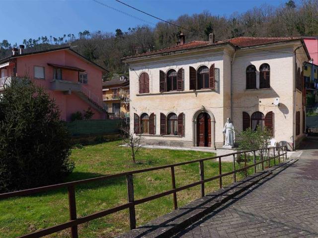 Villa in vendita a Borghetto di Vara SP