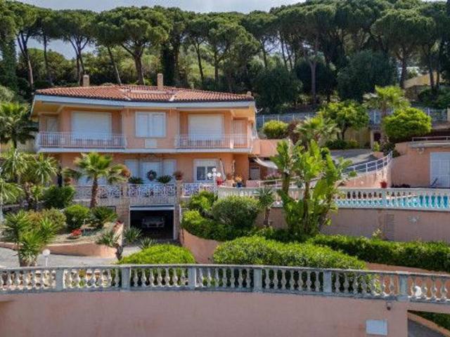 Villa in vendita a Bordighera