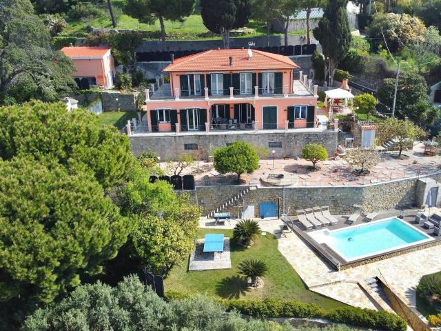 Villa in vendita a Bordighera