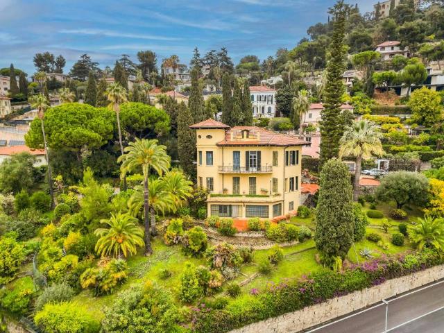 Villa in vendita a Bordighera IM