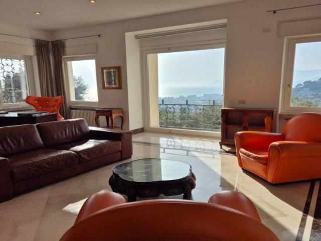 Villa in vendita a Bordighera IM