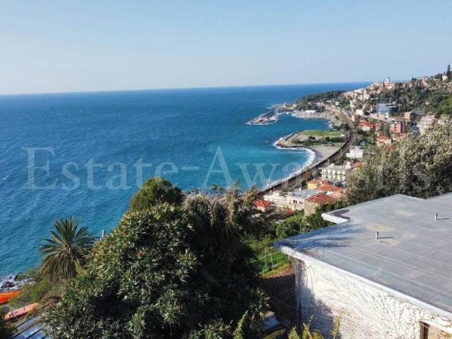 Villa in vendita a Bordighera IM