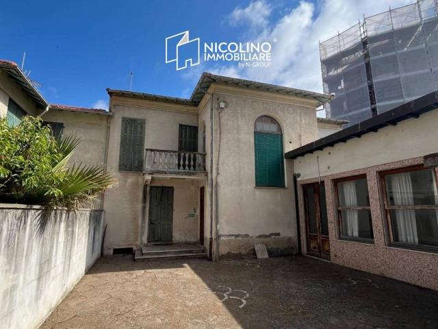 Villa in vendita a Bordighera IM