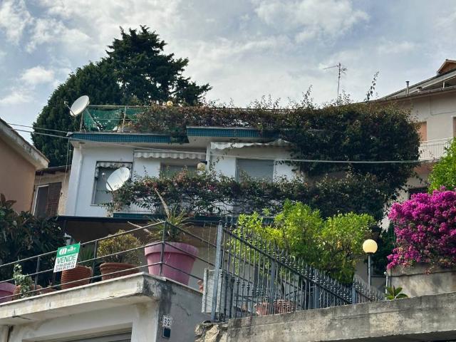 Villa in vendita a Bordighera IM