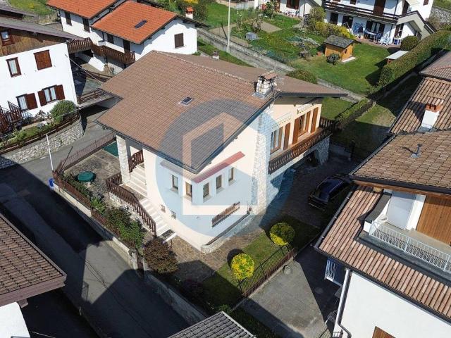 Villa in vendita a Borno BS