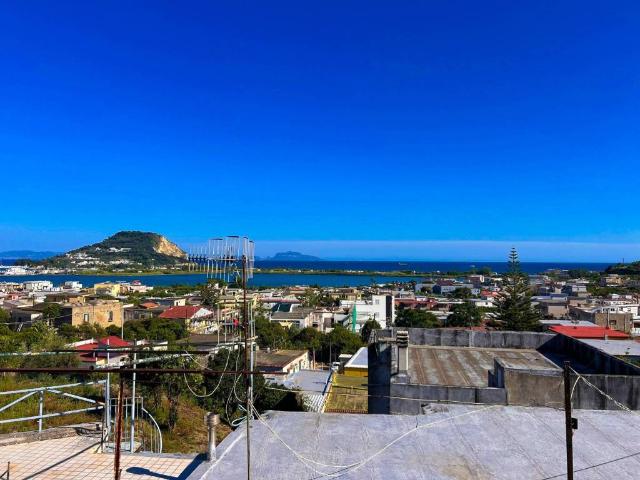 Villa in vendita a Bacoli NA