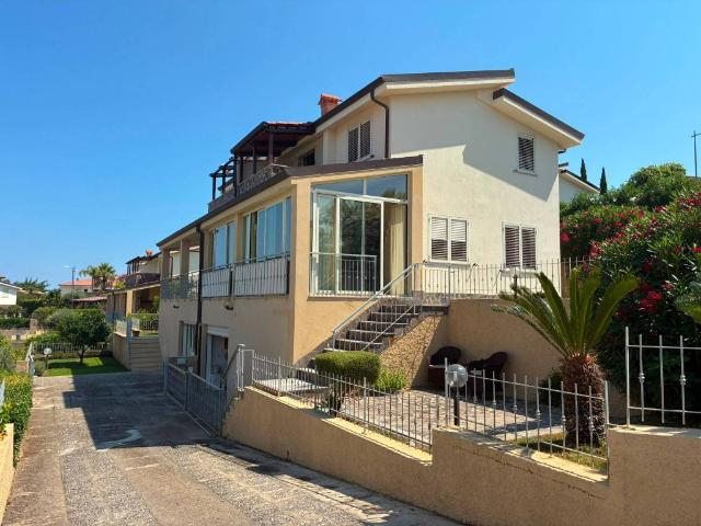 Villa in vendita a Badolato CZ
