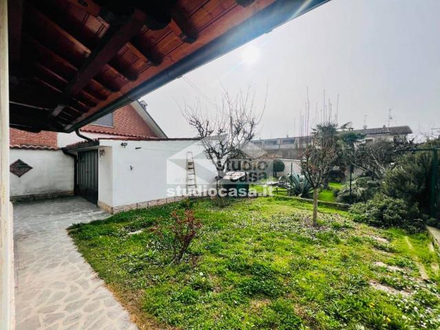 Villa in vendita a Bagnolo Cremasco CR