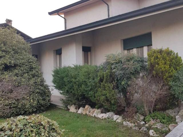 Villa in vendita a Bagnolo Cremasco CR