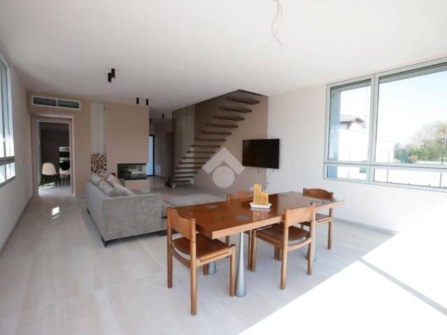 Villa in vendita a Bagnolo in Piano RE