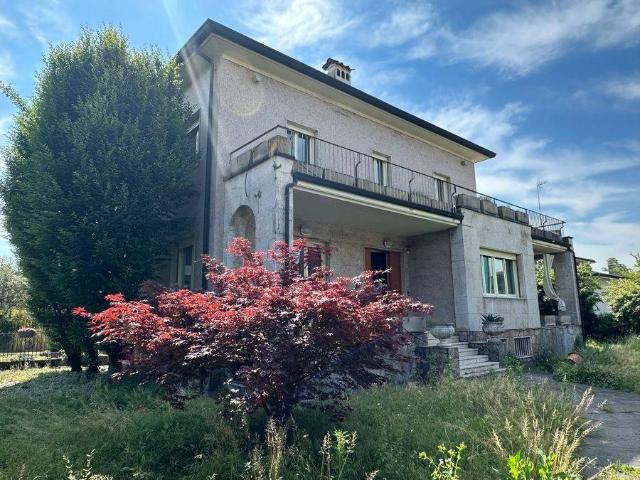 Villa in vendita a Bagnolo Mella BS