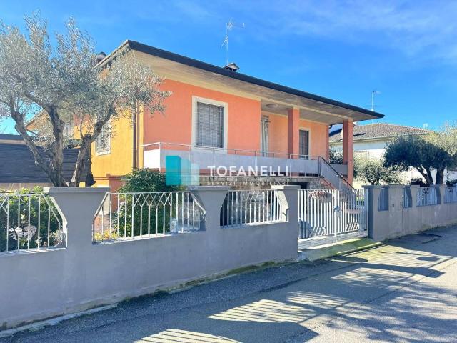 Villa in vendita a Bagnolo Mella BS