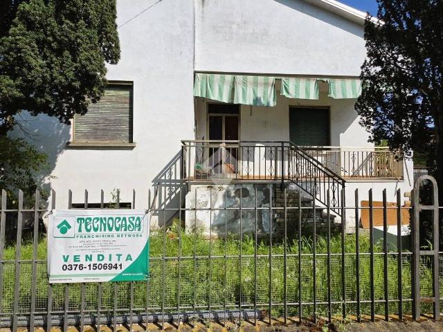 Villa in vendita a Bagnolo San Vito MN