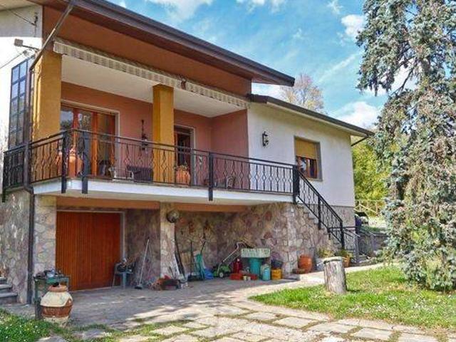 Villa in vendita a Bagnone MS