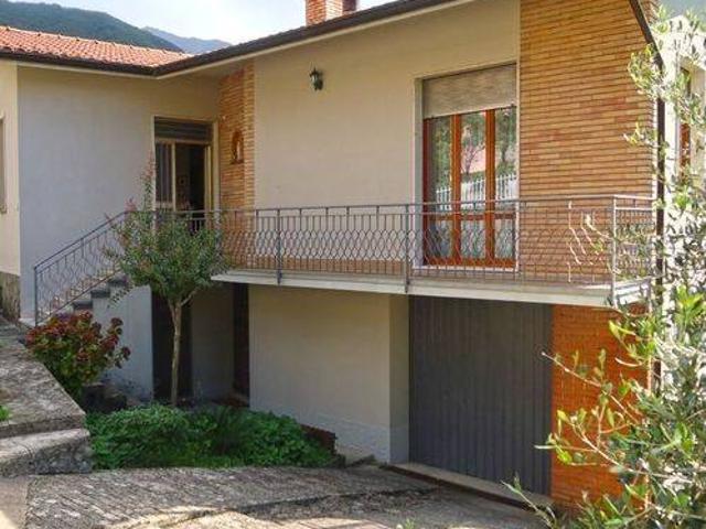 Villa in vendita a Bagnone MS