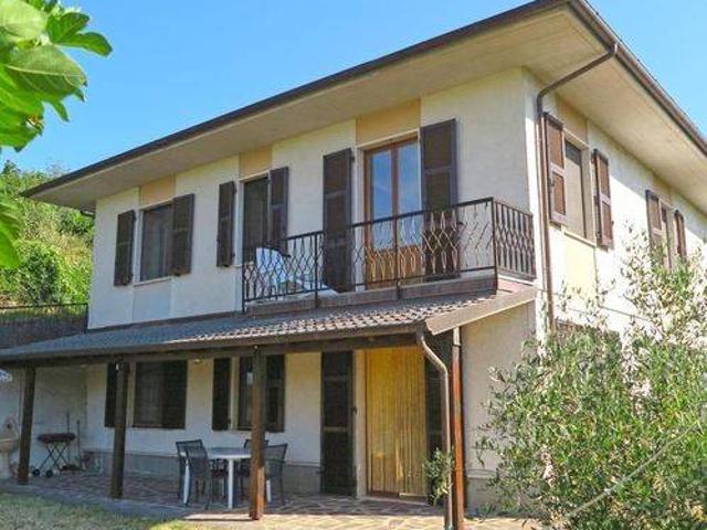 Villa in vendita a Bagnone MS