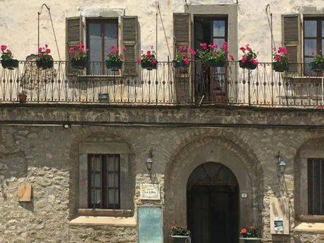 Villa in vendita a Bagnone MS