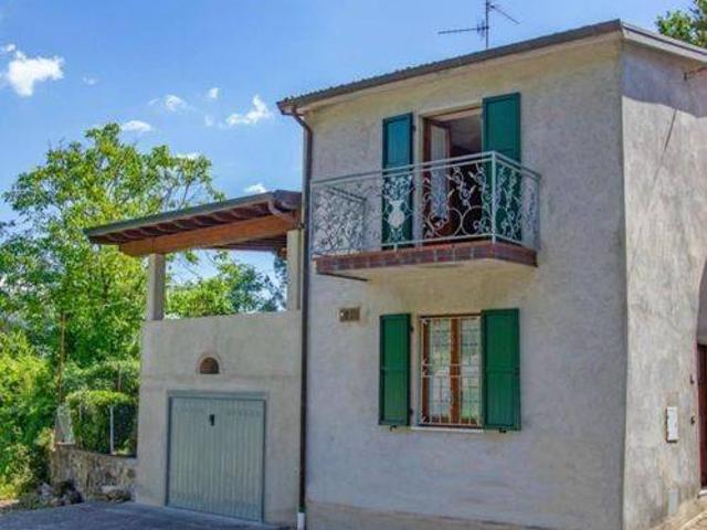 Villa in vendita a Bagnone MS