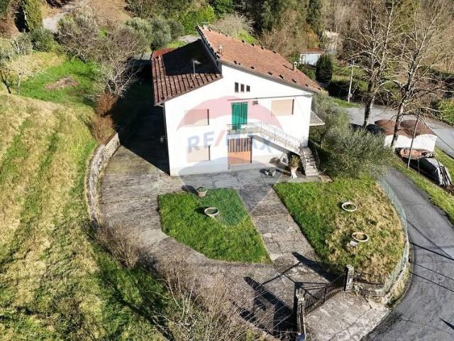 Villa in vendita a Bagni Di Lucca
