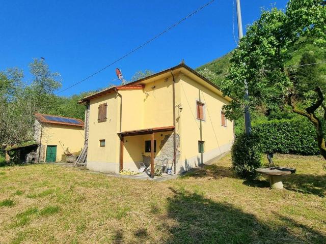 Villa in vendita a Bagni di Lucca LU
