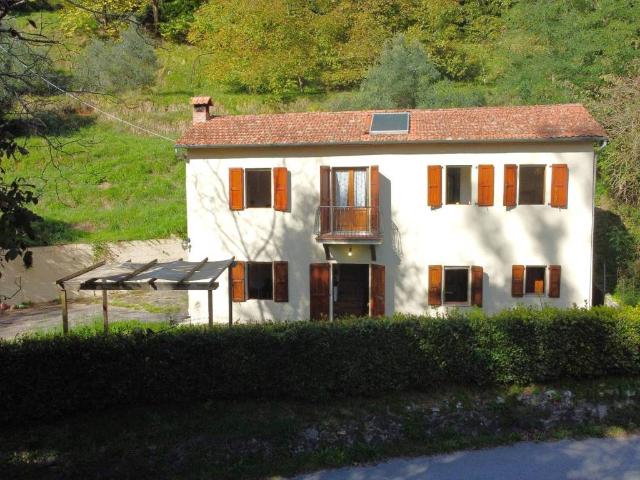 Villa in vendita a Bagni di Lucca LU