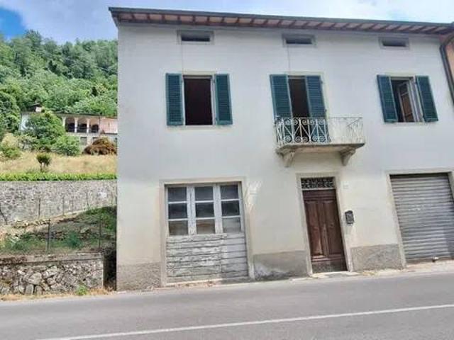 Villa in vendita a Bagni di Lucca LU