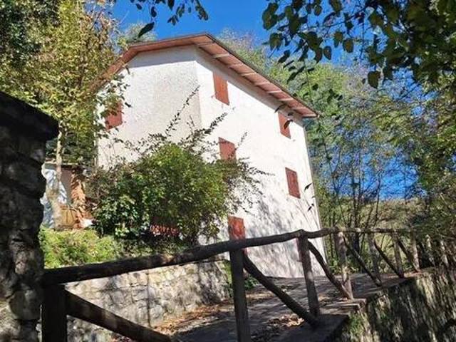 Villa in vendita a Bagni di Lucca LU