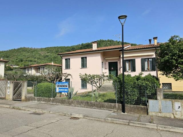Villa in vendita a Baone PD