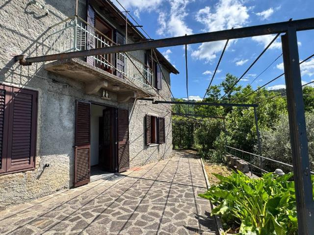Villa in vendita a Barga LU
