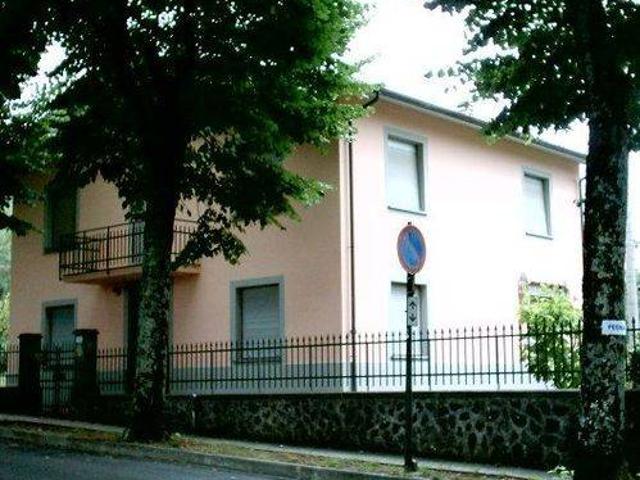 Villa in vendita a Barga LU