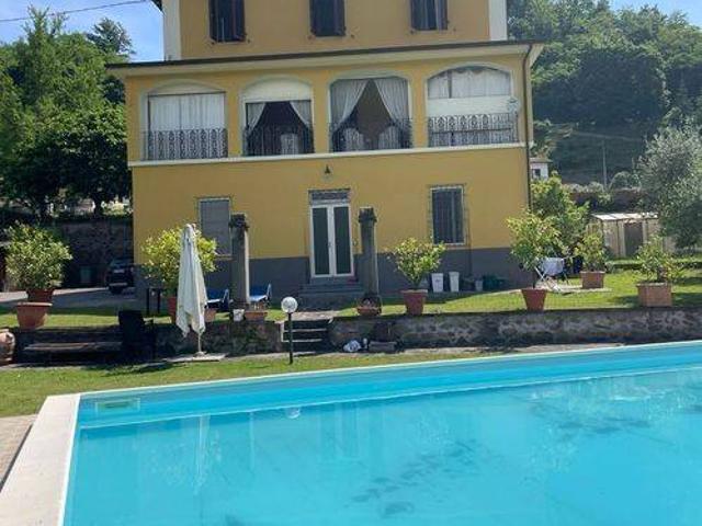 Villa in vendita a Barga LU