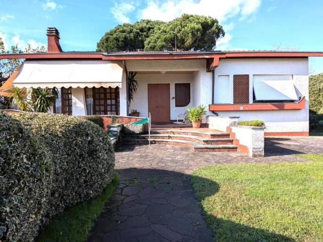Villa in vendita a Barga LU