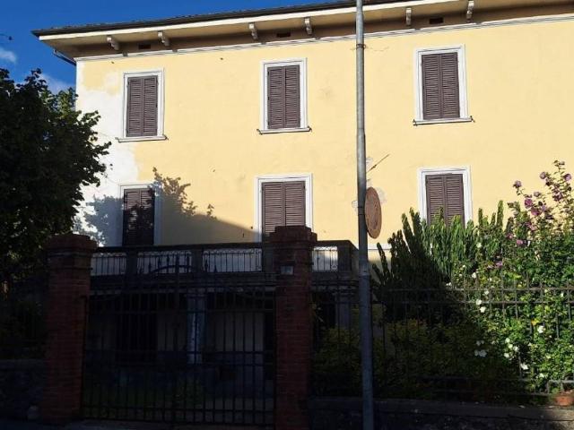 Villa in vendita a Barga LU