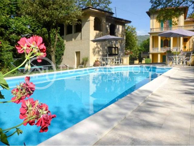 Villa in vendita a Barga LU