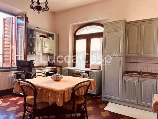 Villa in vendita a Barga LU