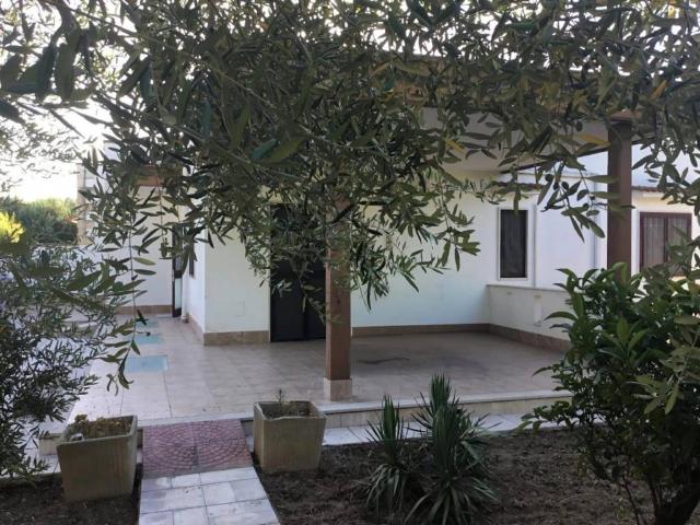 Villa in vendita a Bari BA