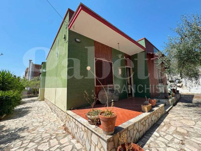 Villa in vendita a Bari BA