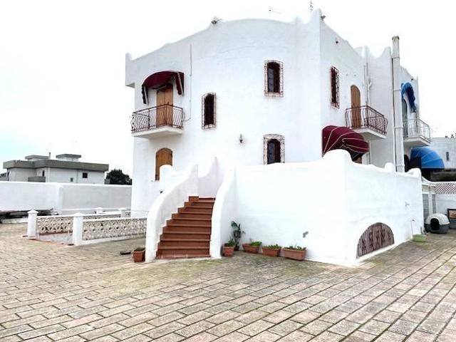 Villa in vendita a Bari BA